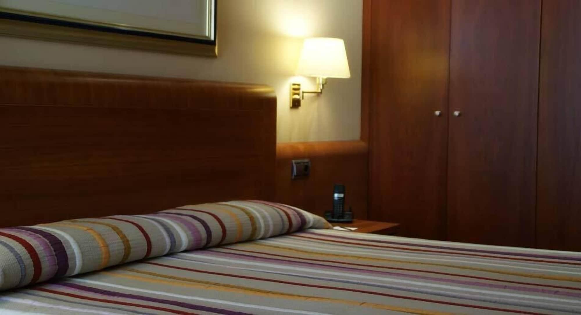 Hotel Amadeus บายาโดลิด ภายนอก รูปภาพ