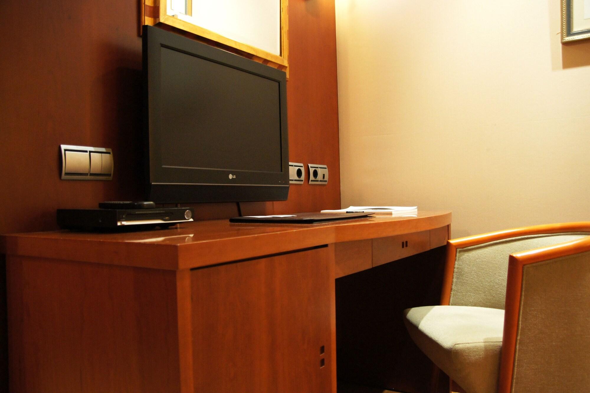 Hotel Amadeus บายาโดลิด ภายนอก รูปภาพ