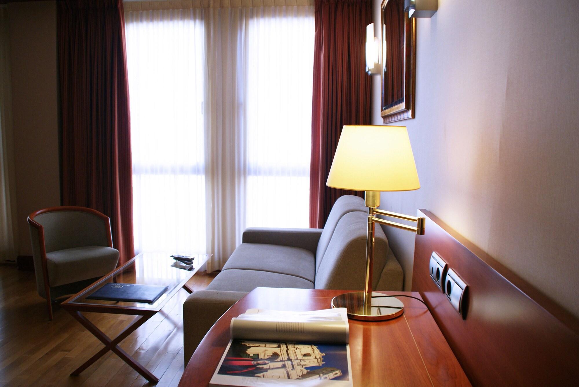 Hotel Amadeus บายาโดลิด ภายนอก รูปภาพ