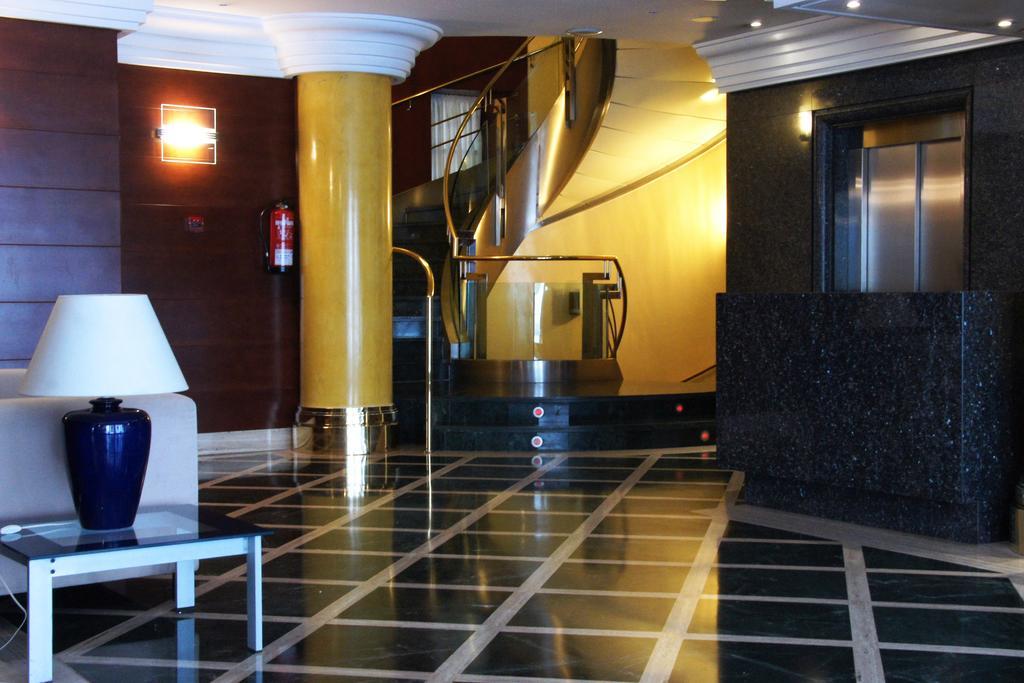 Hotel Amadeus บายาโดลิด ภายนอก รูปภาพ